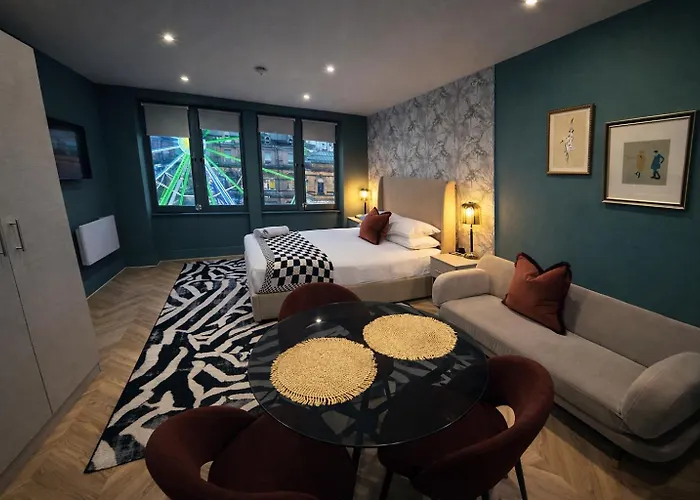 Stylish 1bd On The Headrow Ls1 *