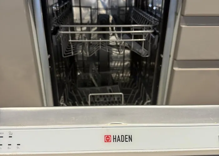 Stylish 1bd On The Headrow Ls1 *